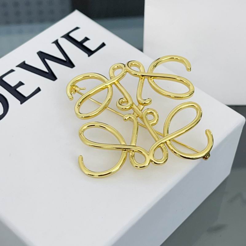 Loewe brooch 01lyw17